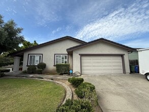 Building Photo - 34897 Busby Way