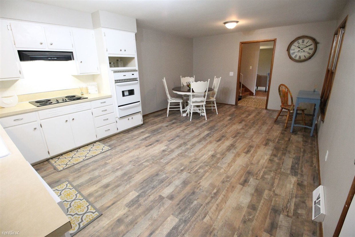 Foto principal - 9100 W Hickory Ln