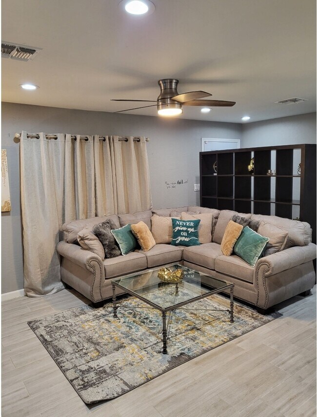 Photo - 5624 S 6th St Apartments