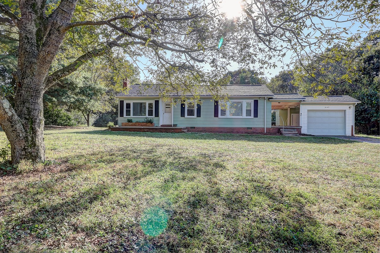 Foto principal - 3147 Fallston-Waco Rd