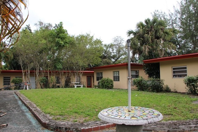Ideal Apartments North Miami Fl Primary Photo Ideal Apartments