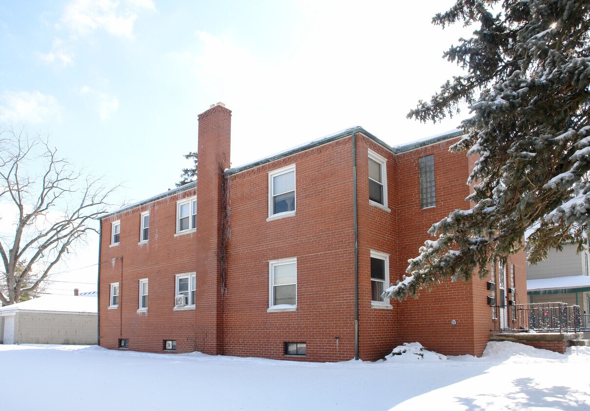 Building Photo - 420 S Powell Ave