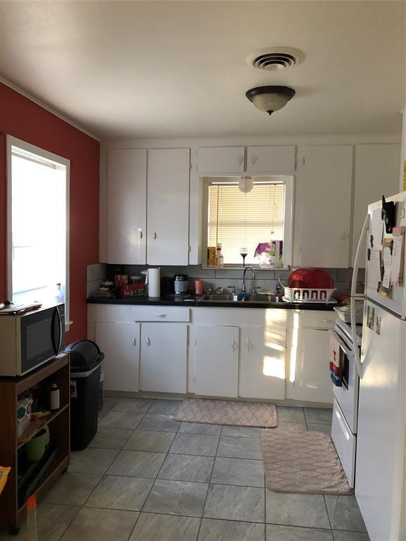 Foto del edificio - 913 Prentice Ln