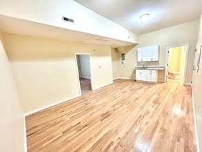 Building Photo - 135 W Main St