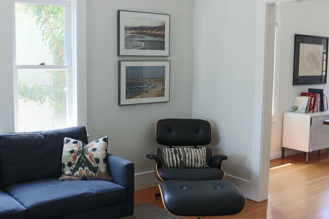 Foto del edificio - 127 Brooks Ave