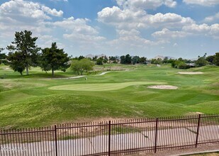 Building Photo - 4303 E Cactus Rd