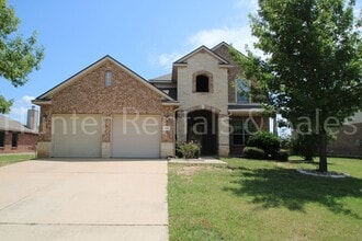 Building Photo - 433 W Iowa Dr