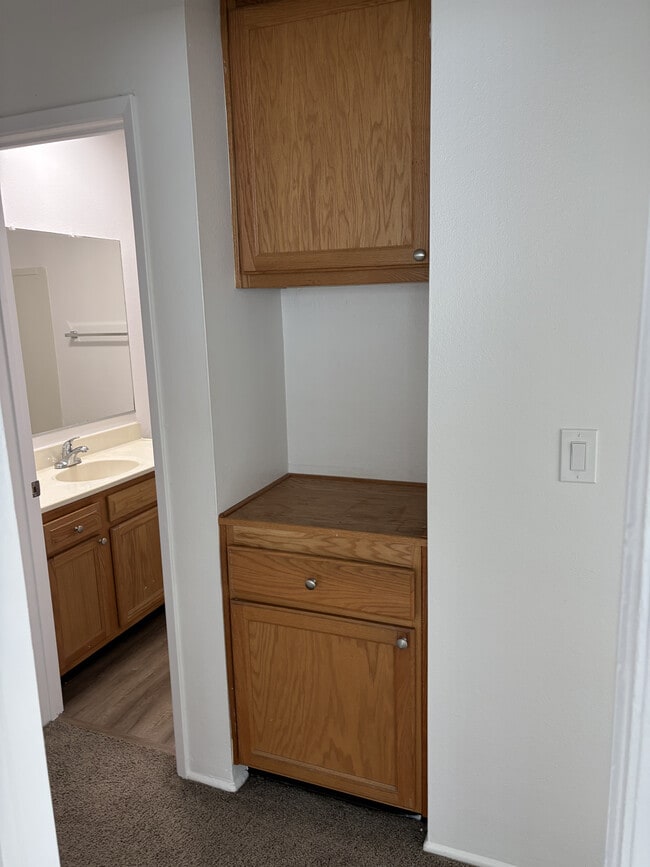 Building Photo - 7346 Bright Ave