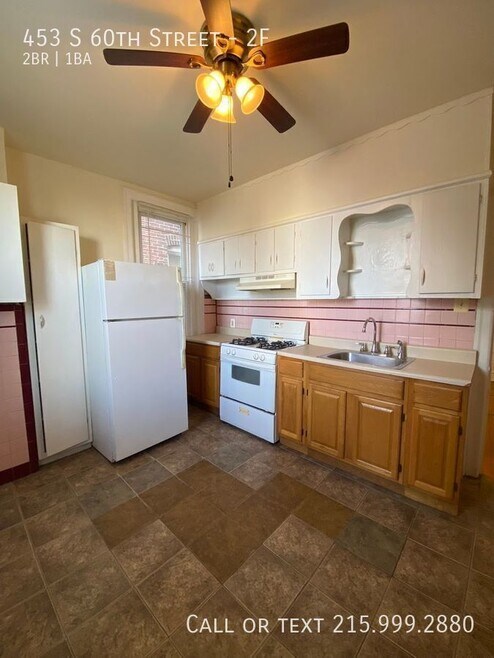 Building Photo - 453 S 60th St