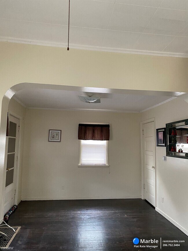 Building Photo - 3 br, 1 bath House - 175 Frey St