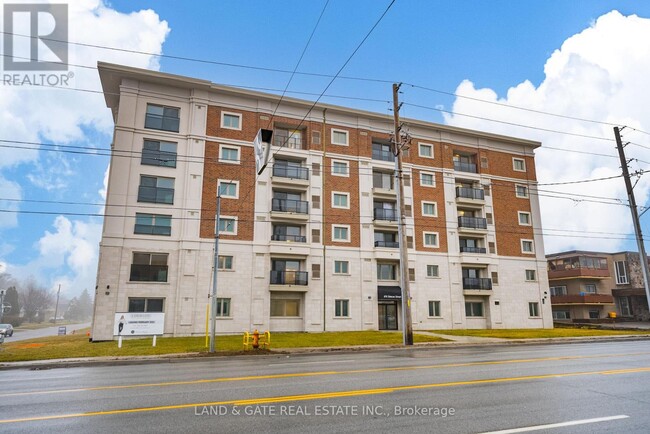Building Photo - 976 Simcoe St N