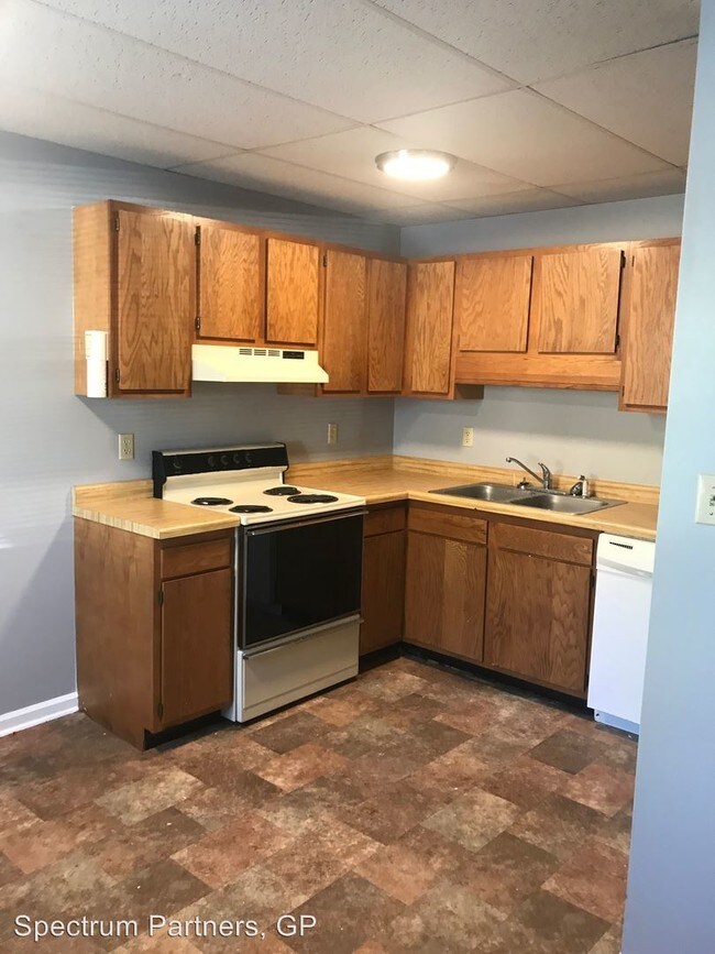 Building Photo - 382 Britton Ave