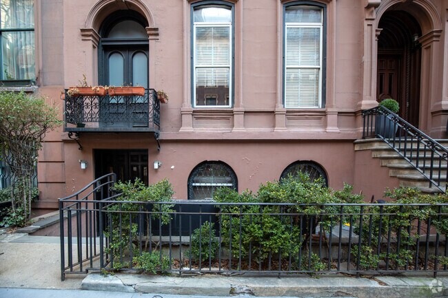 Foto del edificio - 113 E 36th St