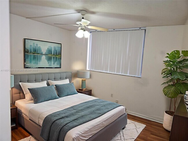 Foto del edificio - 8261 NW 8th St