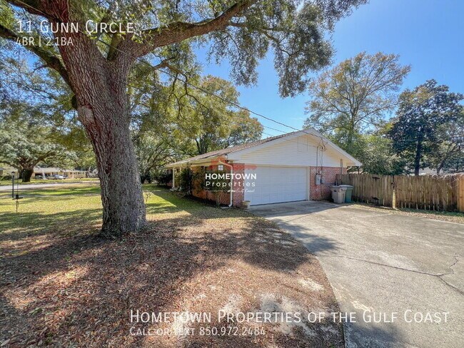 Building Photo - Charming 4-Bed Oasis with Pool Near Pensac...