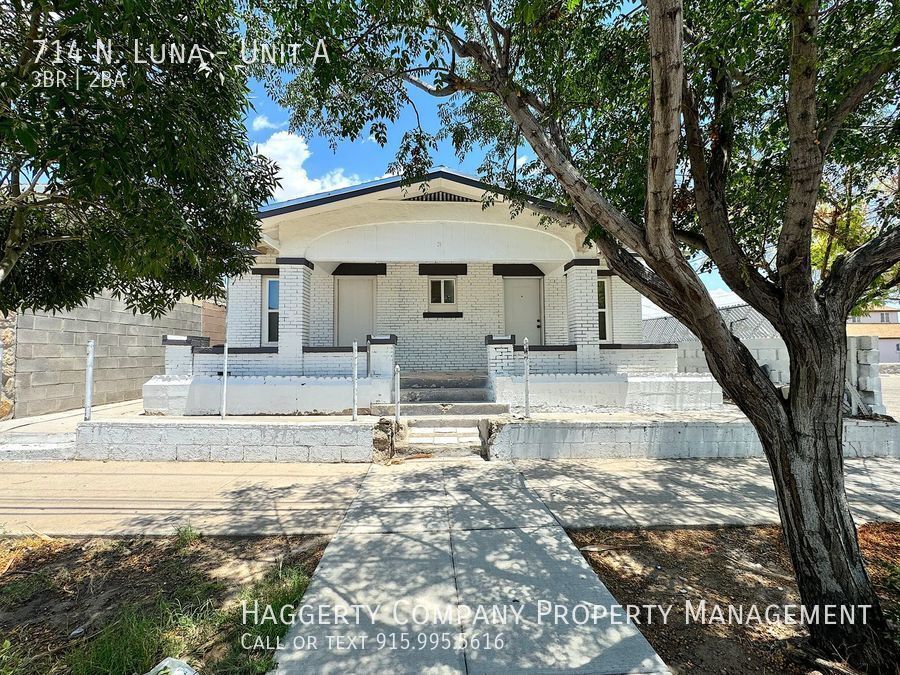 Primary Photo - Historic 3bed/2bath Refrig A/C ALL UTILTIE...