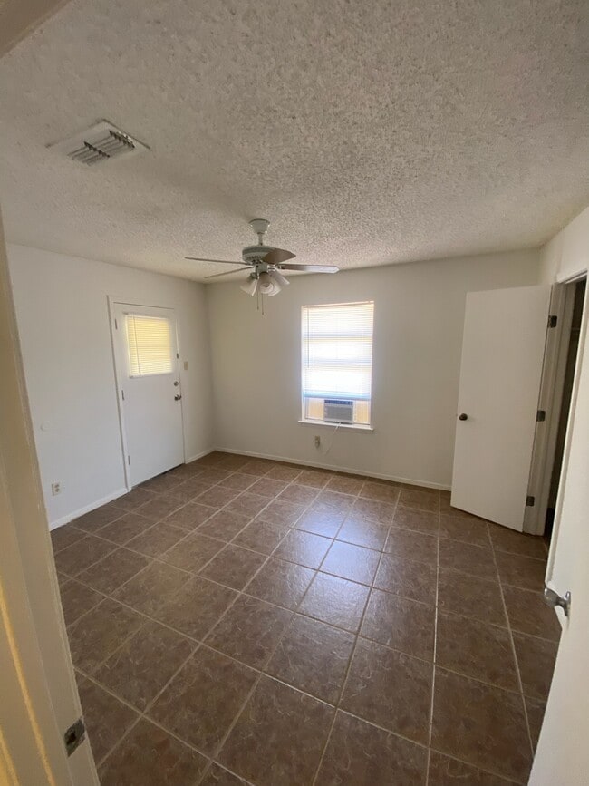 Building Photo - 111 Ramada Ave