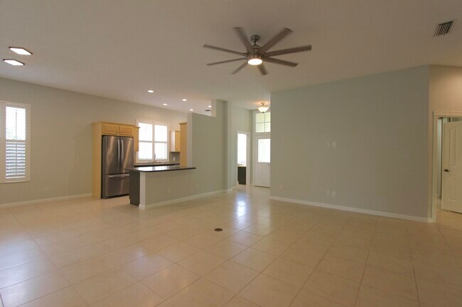 Building Photo - 117 Hampton Cir