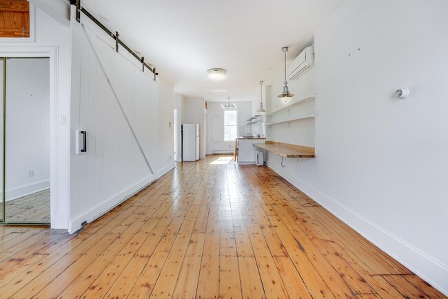Building Photo - 223 8th St