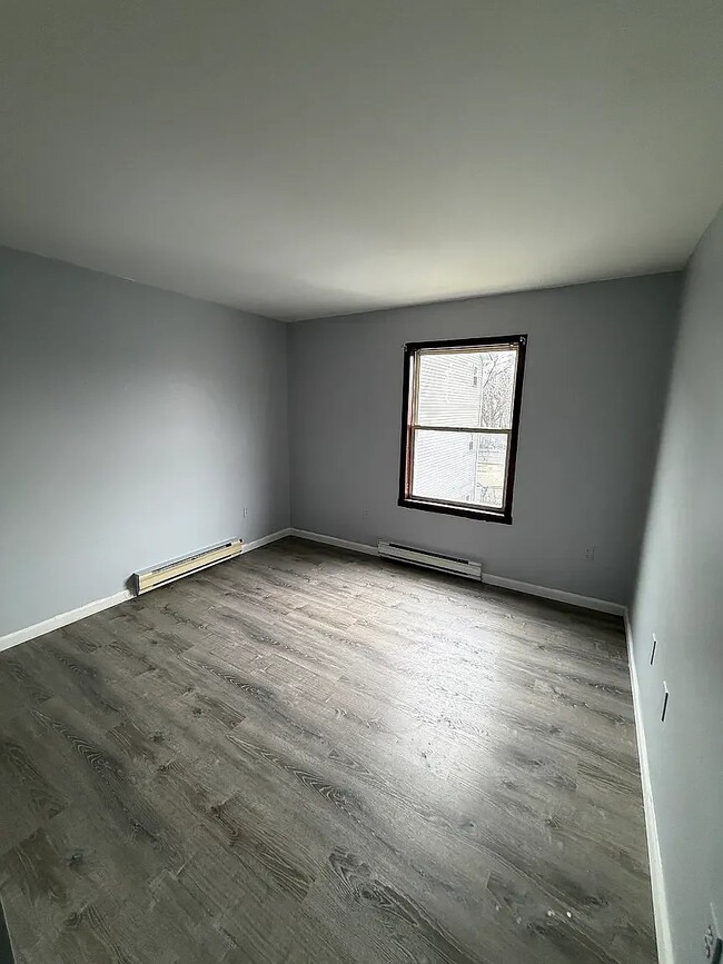 Foto del edificio - 352 S 6th St