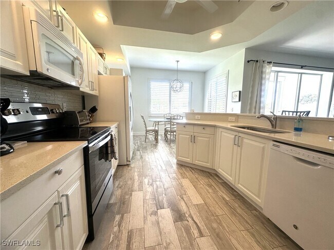 Foto del edificio - 2880 Cypress Trace Cir