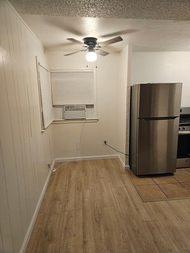 Foto del edificio - 3812 Huron St