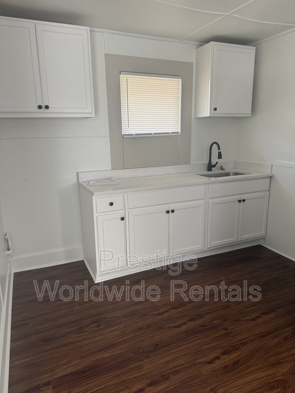 Building Photo - 1041 29th St