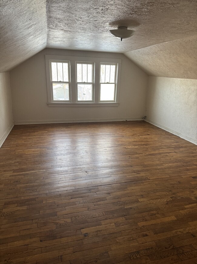 Foto del edificio - 1909 SW Lane St