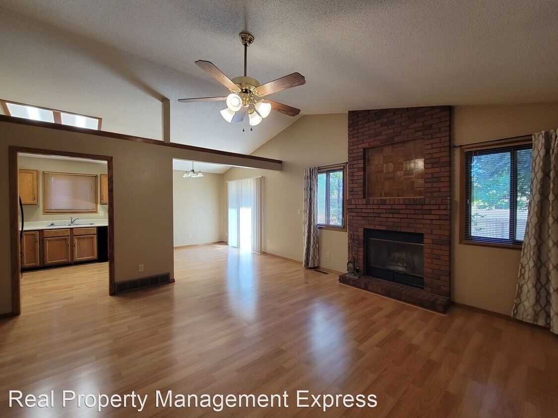 Primary Photo - 4 br, 2 bath House - 5213 W Cottage Trail