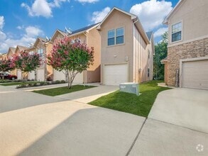 Building Photo - 1547 Cozy Dr