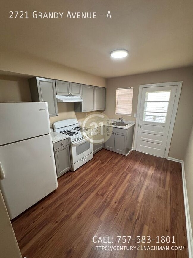 Building Photo - 2721 Grandy Ave
