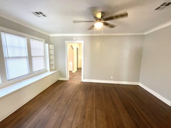 Building Photo - 1618 N Birmingham Pl