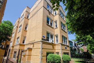 Building Photo - 2922 N Albany Ave