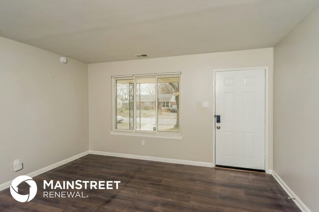 Building Photo - 3113 Maywood Pl