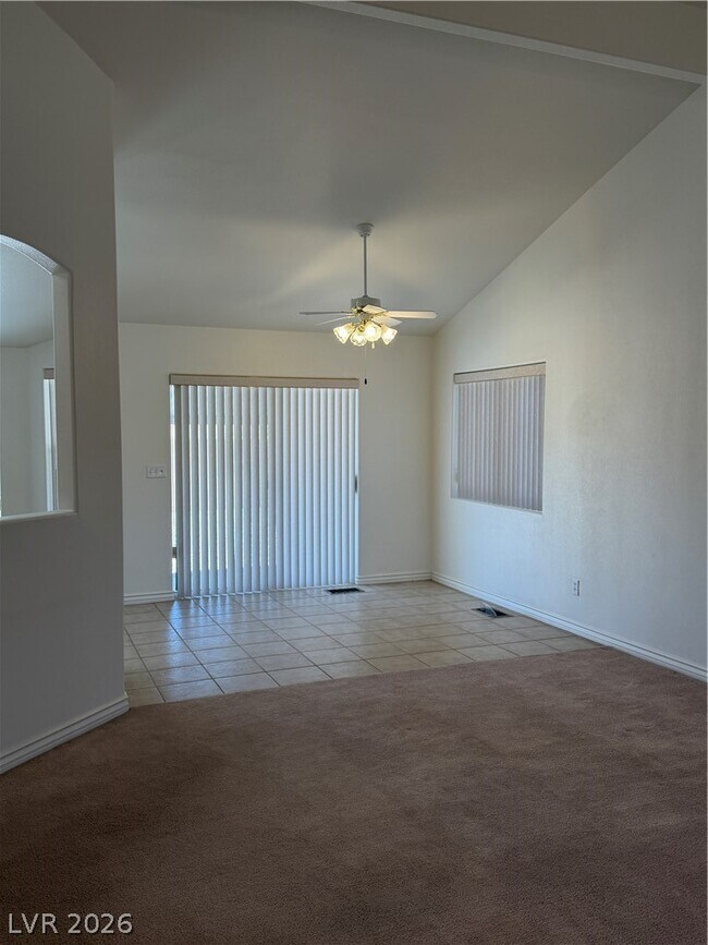 Foto del edificio - 5776 Badlands Ln