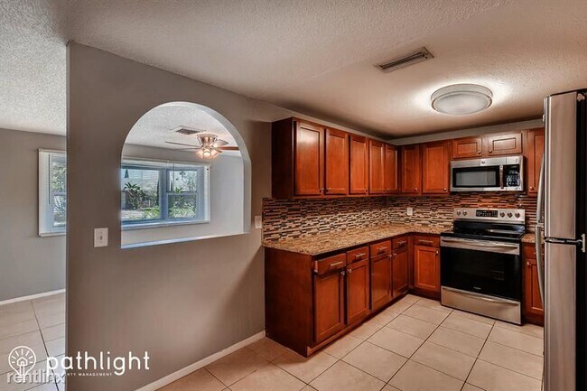 Building Photo - 3 br, 2 bath House - 11934 Lillian Avenue ...