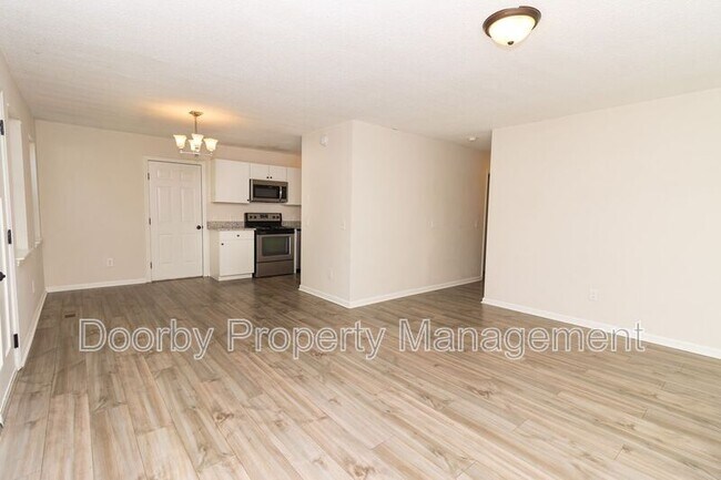 Foto del edificio - 1109 E 8th St