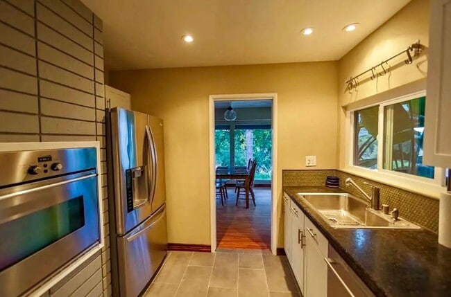 Foto del edificio - Stunning 3 Bedroom 2 Bathroom Home in La Mesa!