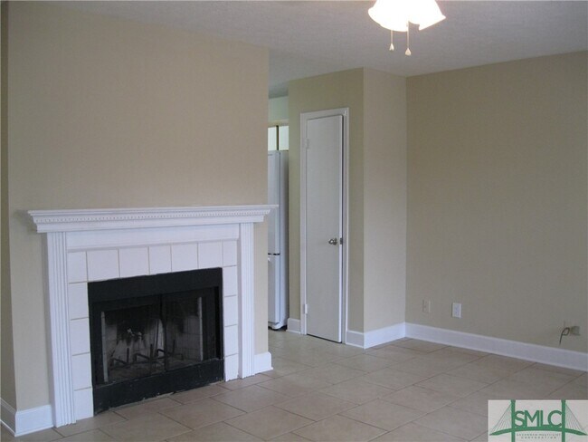 Foto del edificio - 322 Mapmaker Ln