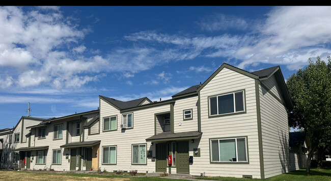 Building Photo - El Dorado Townhouses