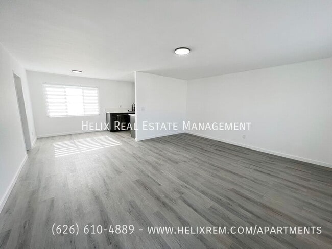 Building Photo - 1313 Huntington Dr