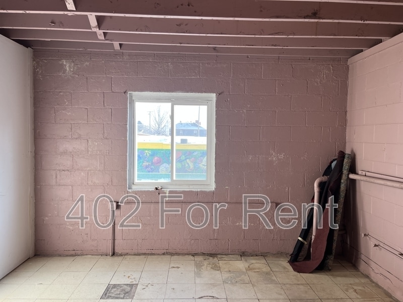 Building Photo - 5701 NW Radial Hwy