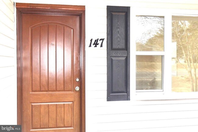 Building Photo - 147 Deacon Rd