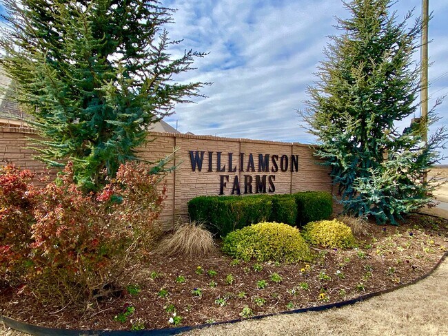 Building Photo - Better Act Fast! Cute 3 Bed, 2 Bath in SW ...