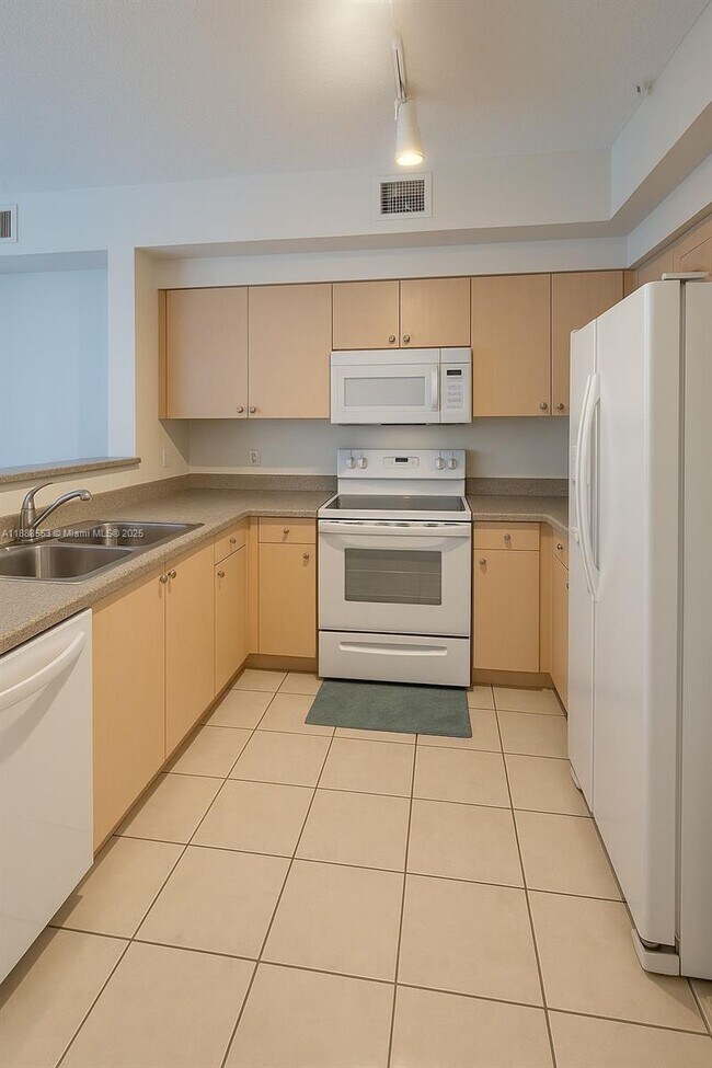 Foto del edificio - 8040 N Nob Hill Rd