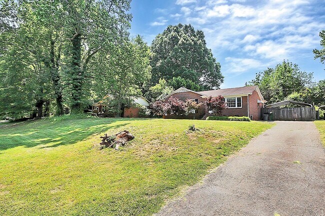 Building Photo - 4116 Somerdale Ln