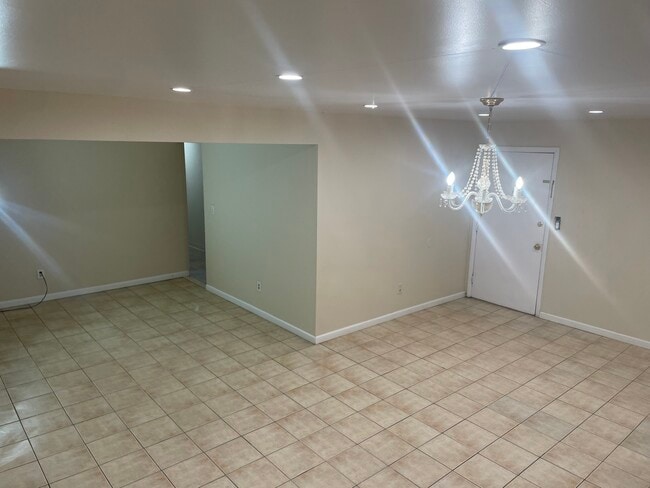 Building Photo - 354 Highland Ave