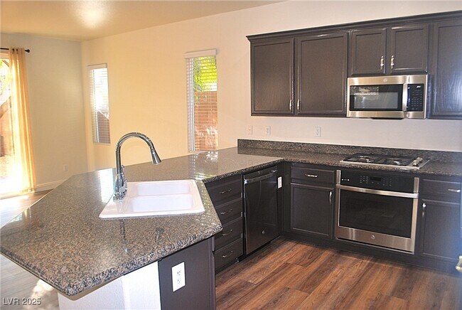 Foto del edificio - 10031 Cranbrook Falls Ct