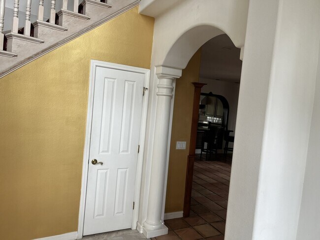 Foto del edificio - 2241 Ravencrest Ct Riverside