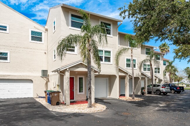 Foto del edificio - 812 E Gulf Blvd